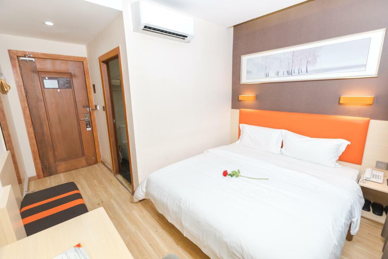 7 Days Premium Hotel 프놈펜 외부 사진