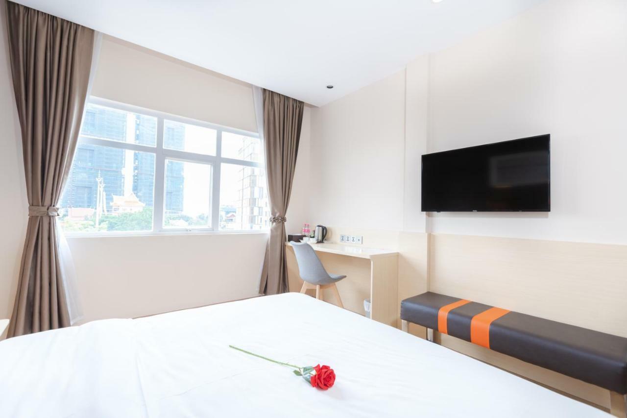 7 Days Premium Hotel 프놈펜 외부 사진