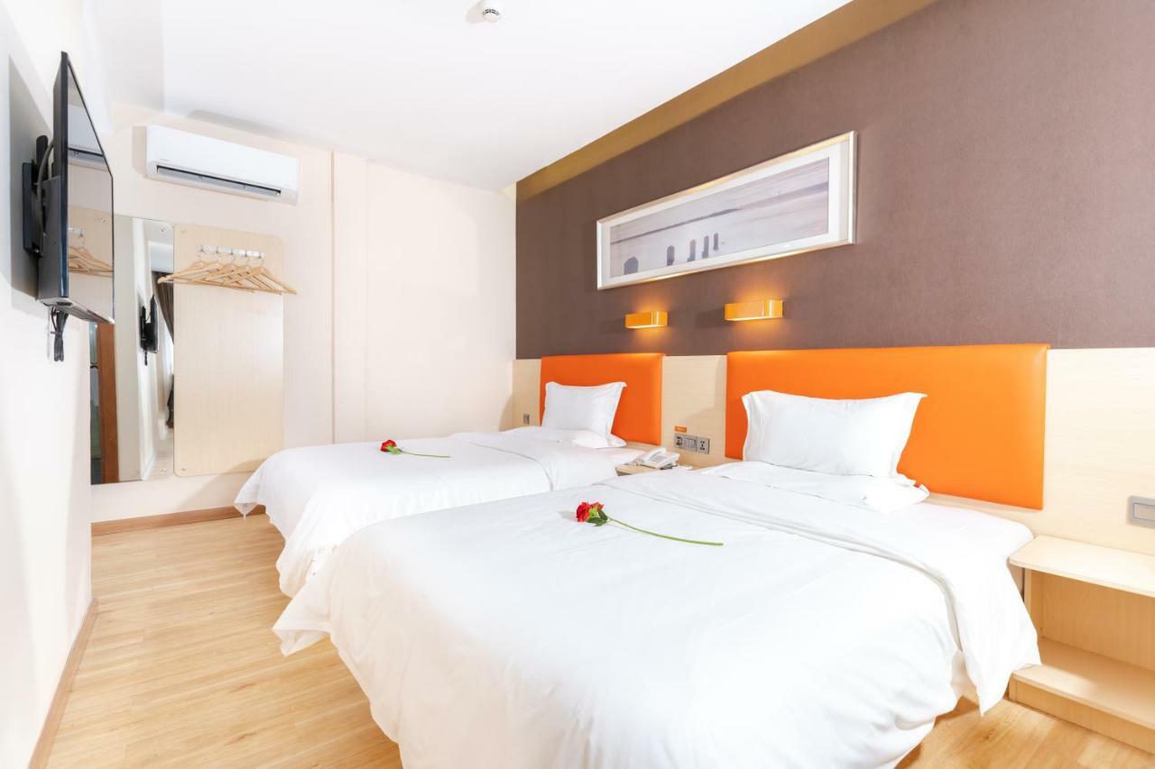 7 Days Premium Hotel 프놈펜 외부 사진