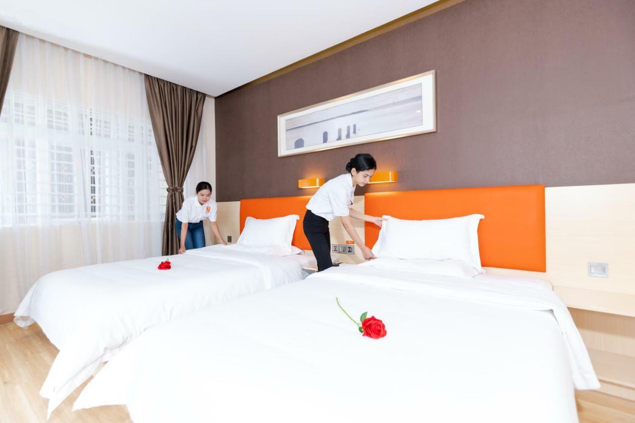 7 Days Premium Hotel 프놈펜 외부 사진